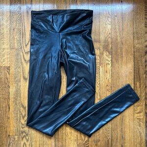 HUE Shiny Black Leggings Size XS
